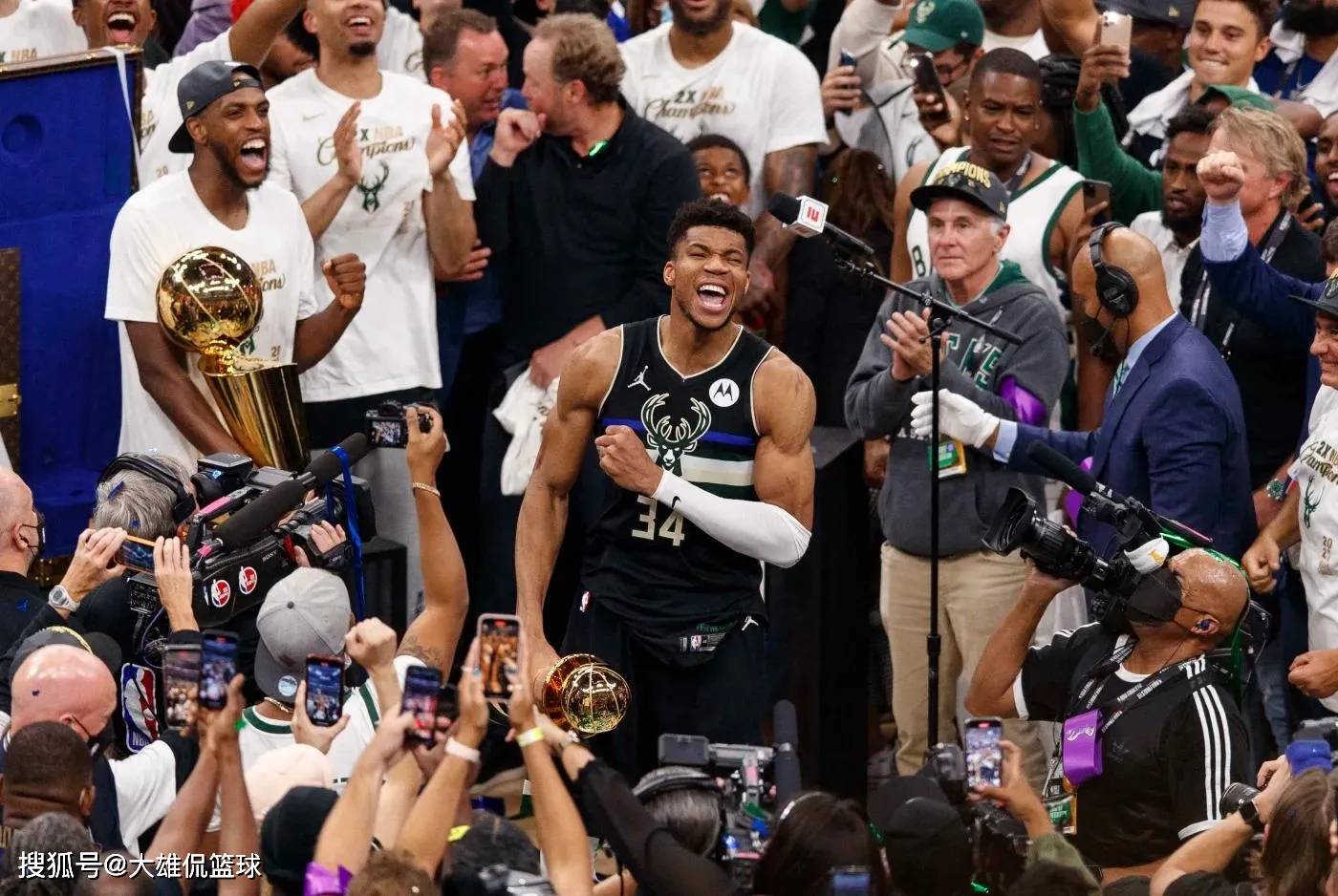 app下载-密尔沃基雄鹿发布备战花絮，今晨刷新队史纪录，亚冠任务艰巨，细节决定成败(密尔沃基雄鹿队最新消息)